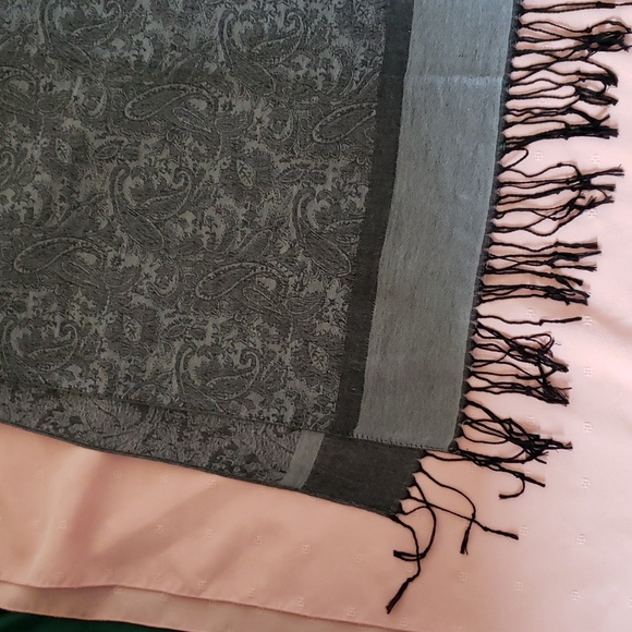 Gray Paisley Charm's Scarf - Picture 7 of 9